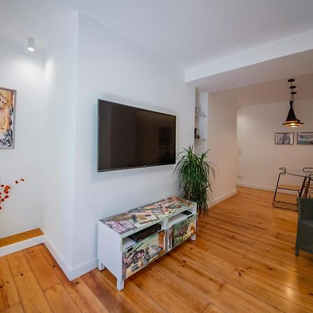 Serene Hideaway In Chiado Lisbon Bagian luar foto