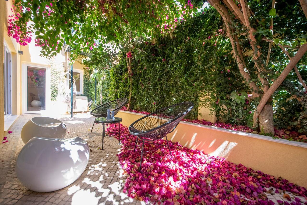 Serene Hideaway In Chiado Lisbon Bagian luar foto