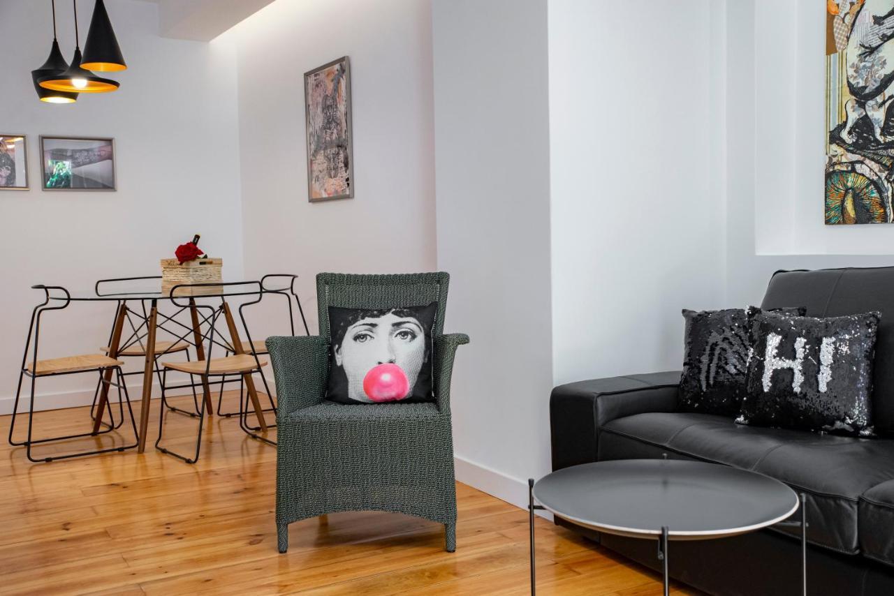 Serene Hideaway In Chiado Lisbon Bagian luar foto